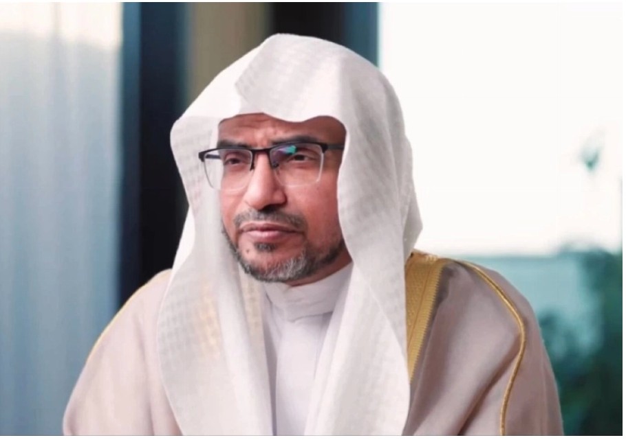 Sheikh Saleh Al-Maghamsi Imam Baru Masjid Nabawi.jpg