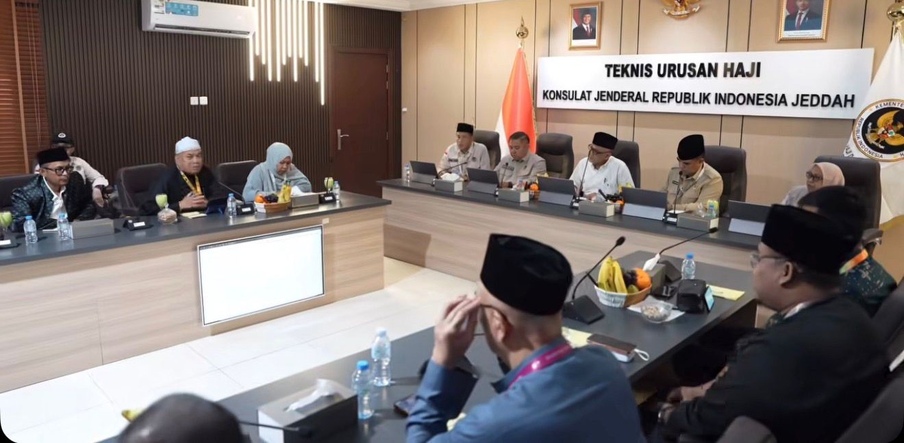 Sekjen Amphuri.jpg