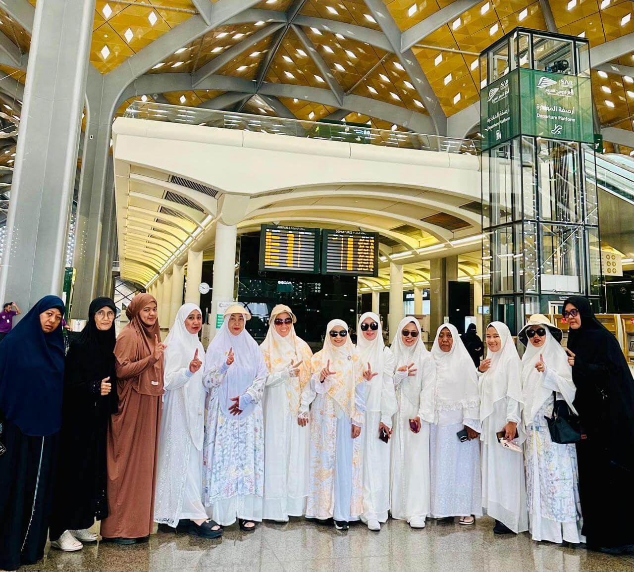 rihlahtourtravel.co.id