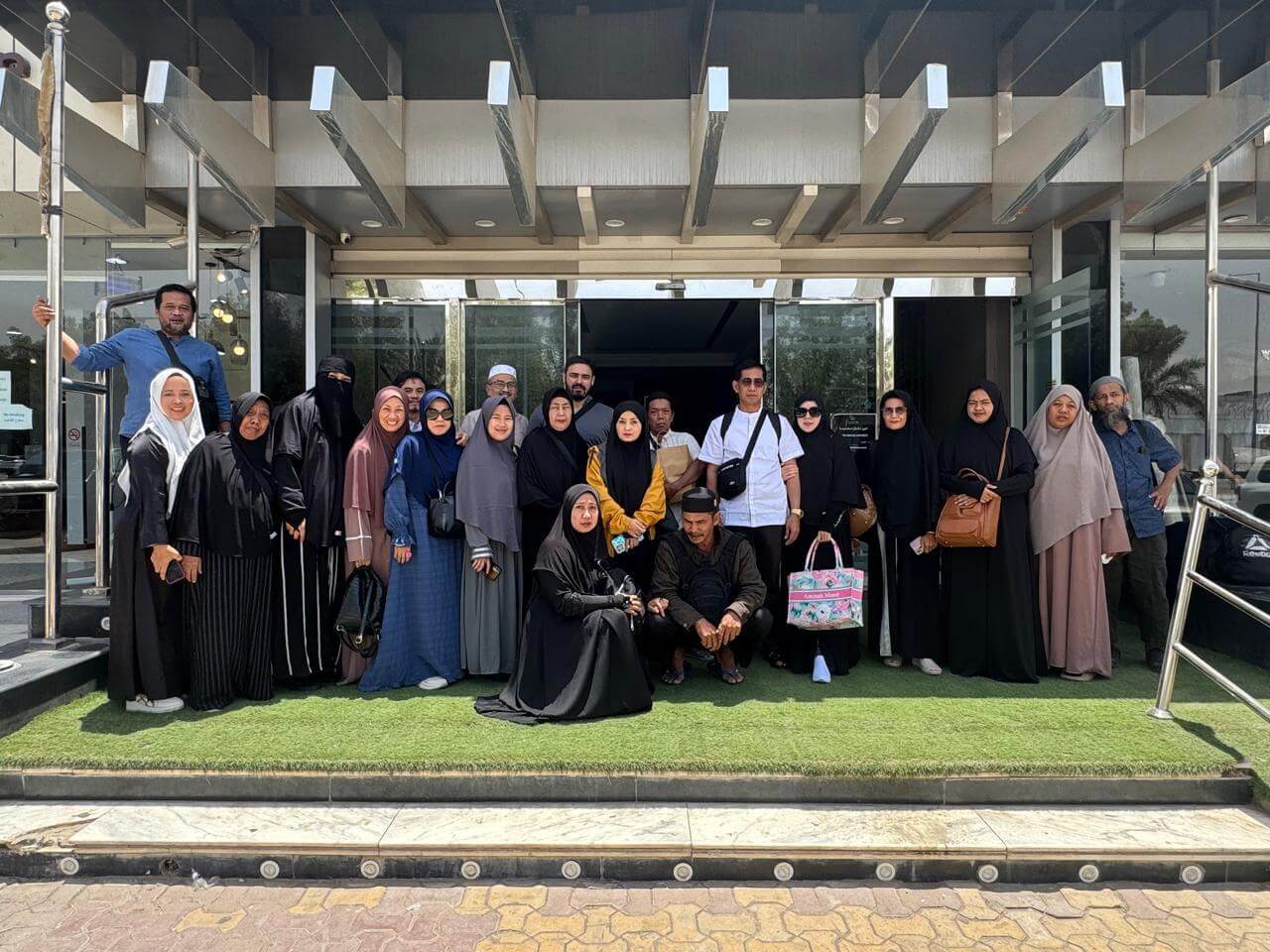 rihlahtourtravel.co.id