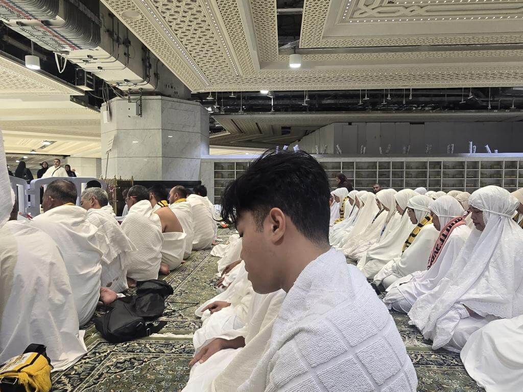 Keberangkatan 4 april 2025