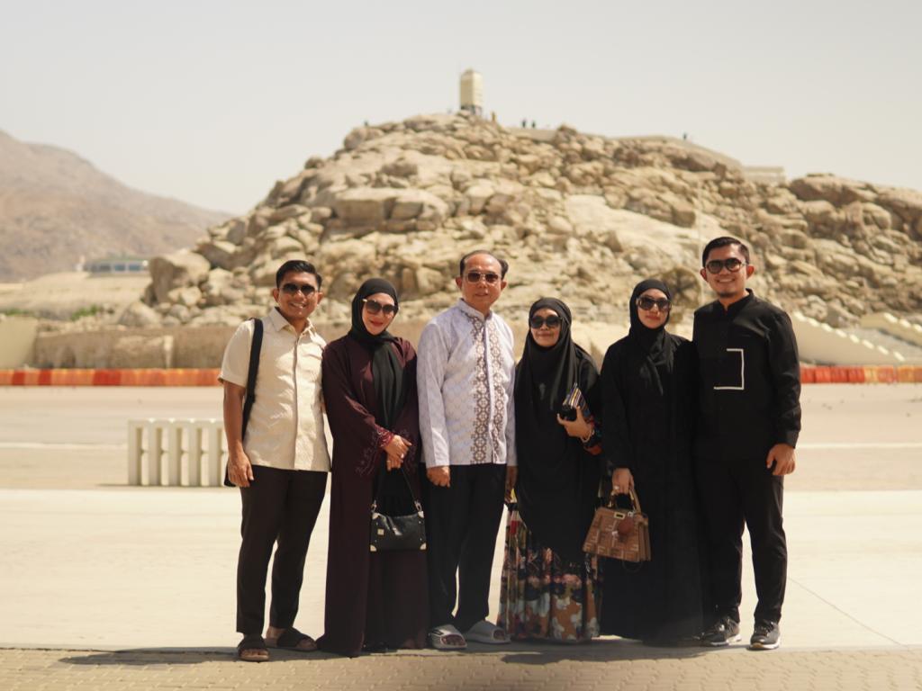 Private Umrah Keluarga Walikota Bontang Ibu Hj. Neni Moerniaeni