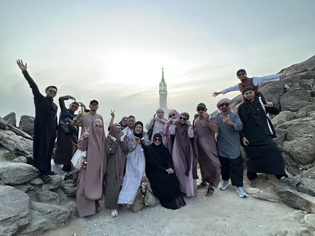 Membersamai Jamaah ke Spot Viral, Jabal Khandamah