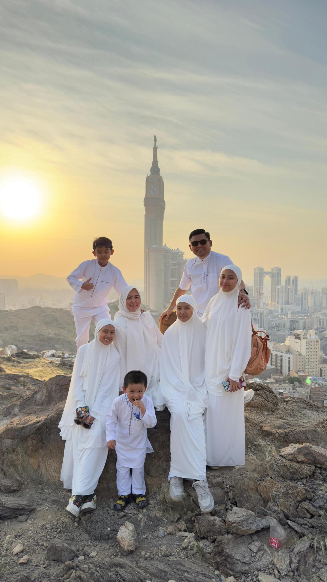 kingmaliktourtravel.com