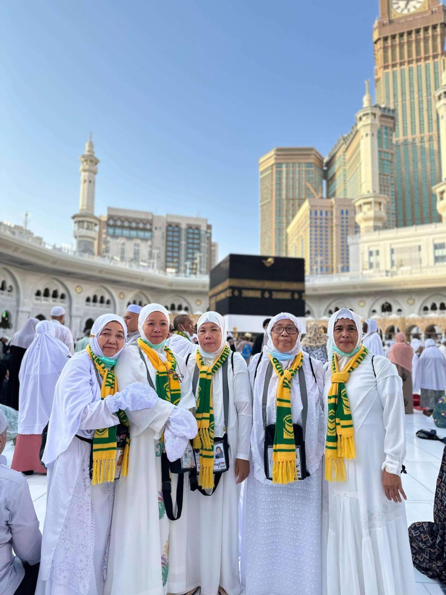 alharmaintourtravel.com