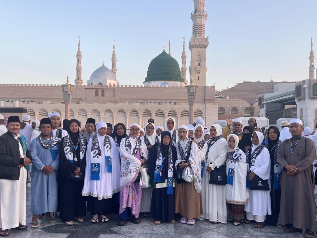 Depan Makam Rasulullah SAW di Masjid Nabawi, Madinah