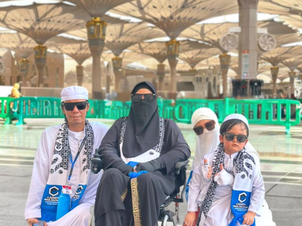 Jamaah Umroh Private Cahaya Multazam